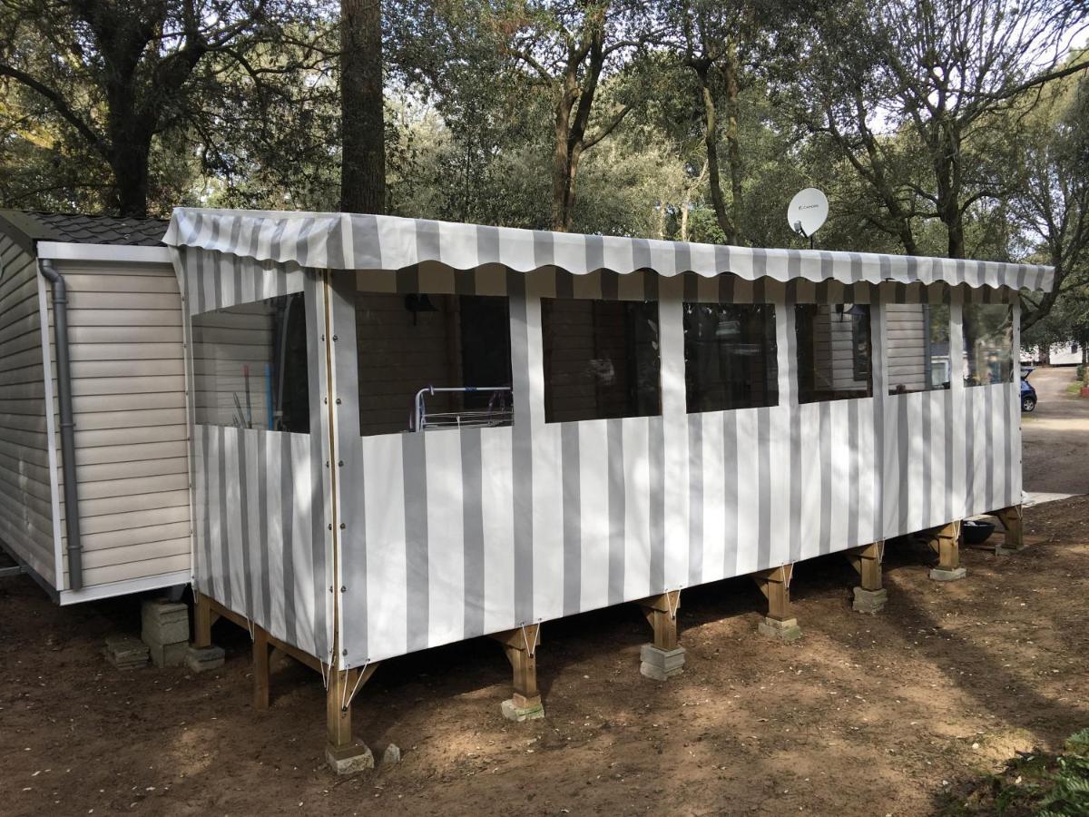 Mobilhome Familial 6 A 7 P 3 42 M2 Brevin Les Pierres Couchees * Saint-Brévin-les-Pins