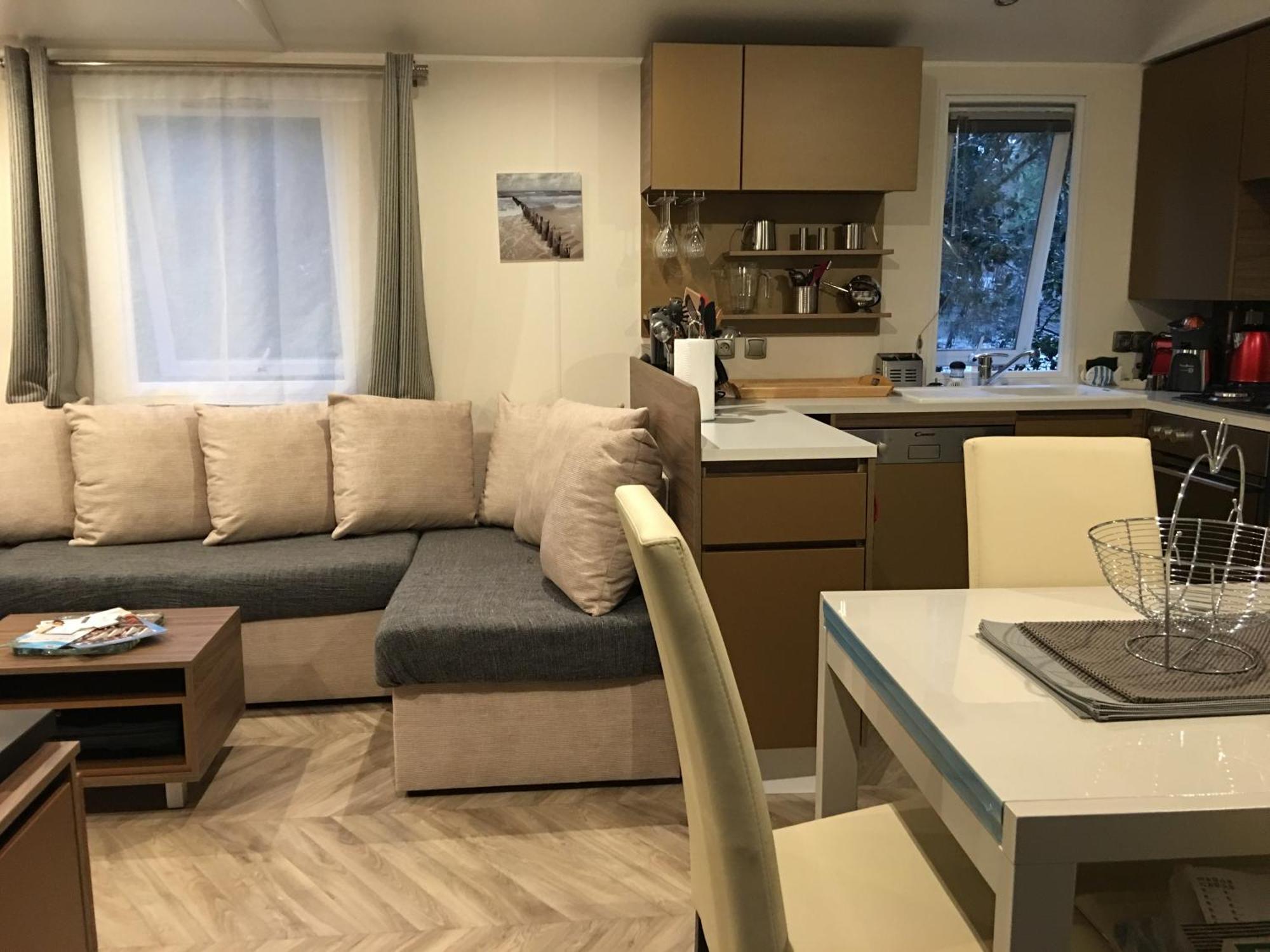 Mobilhome Familial 6 A 7 P 3 42 M2 Brevin Les Pierres Couchees *